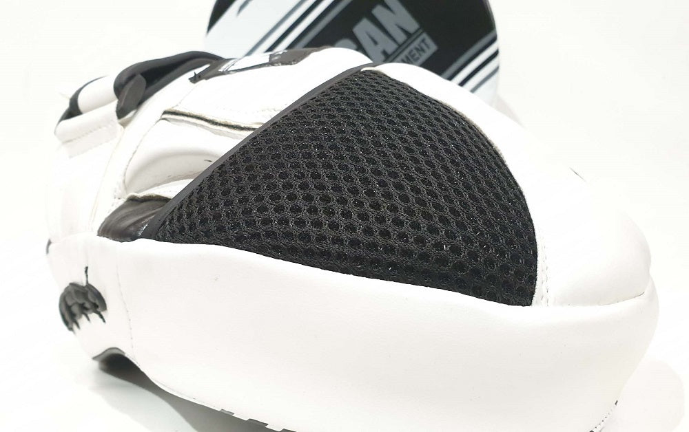 MORGAN AVENTUS LEATHER FOCUS PADS (PAIR) | PROFESSIONAL BOXING & TRAINING MITTS